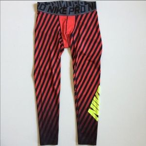 Women’s Nike Pro leggings.